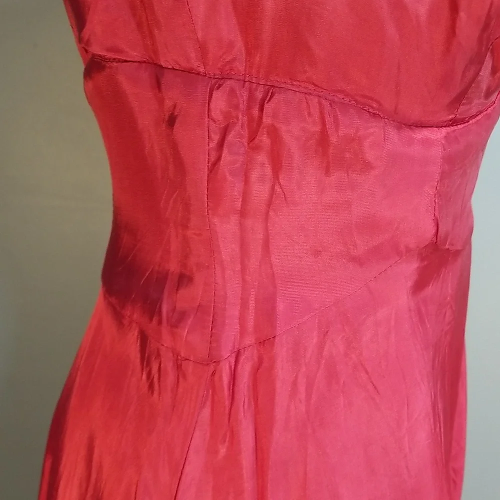 Organza Shimmering red dress approximate size 6 - Picture 15 of 17